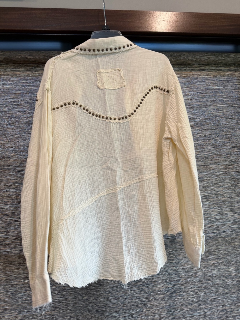 POL Cream Stud-Trim Lightweight Jean Shirt Jacket - Picture 2 of 3
